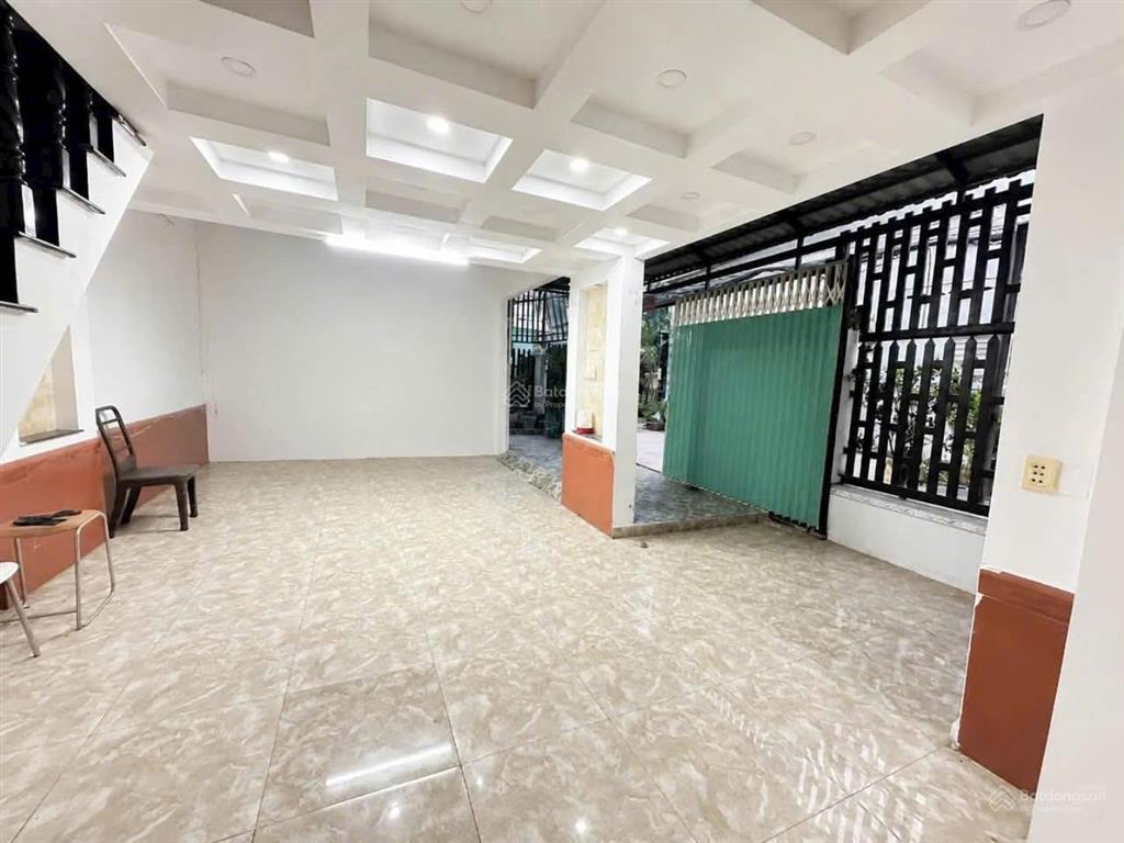 Cho thuê căn góc 2 mặt tiền kinh doanh đường số 10 tân quy q7