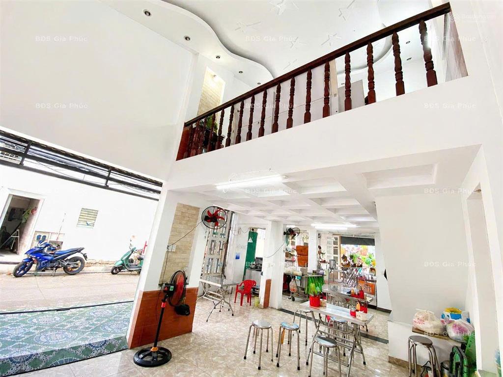 Cho thuê căn góc 2 mặt tiền kinh doanh đường số 10 tân quy q7