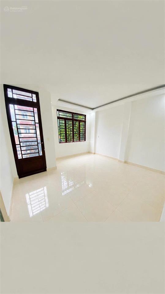 Cho thuê nhà 1 lầu mặt tiền đường số cạnh lâm văn bền q7