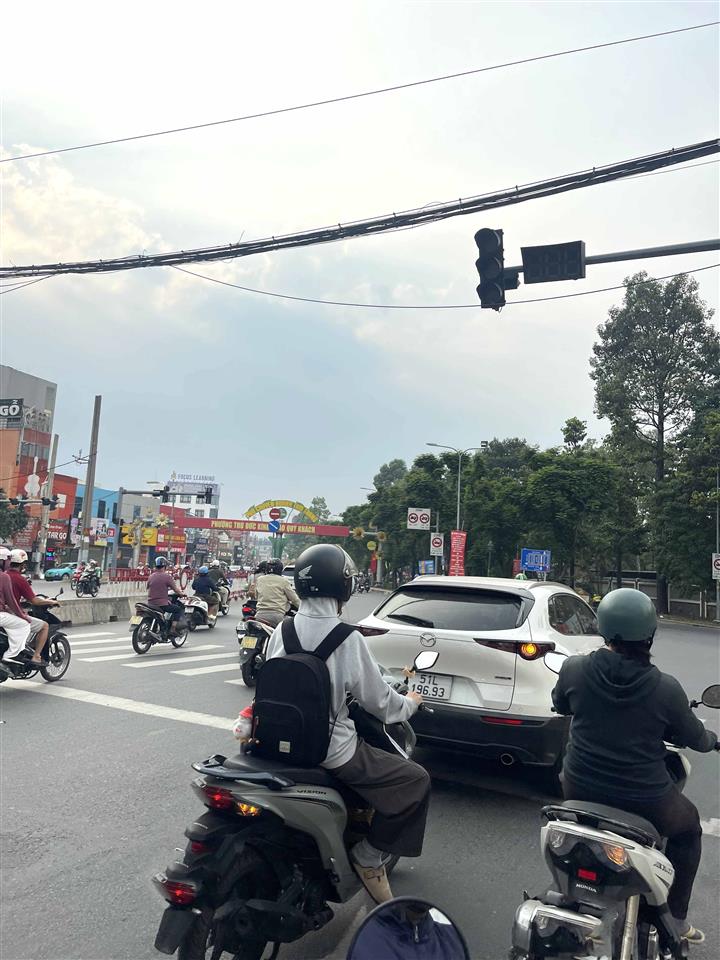 Siêu Phẩm Linh Trung – 73m3 Nhà 3 Tầng Hẻm Xe Hơi Thông – Chỉ 7.95 Tỷ - Hiếm có