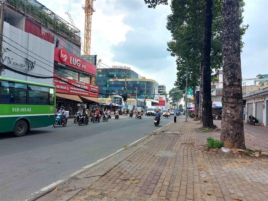 Mặt Tiền Võ Văn Ngân Vị Trí VIP, 240m², Vỉa Hè 5m, Chỉ 36.5 Tỷ, Thấp Hơn Giá Khu Vực ~40%
