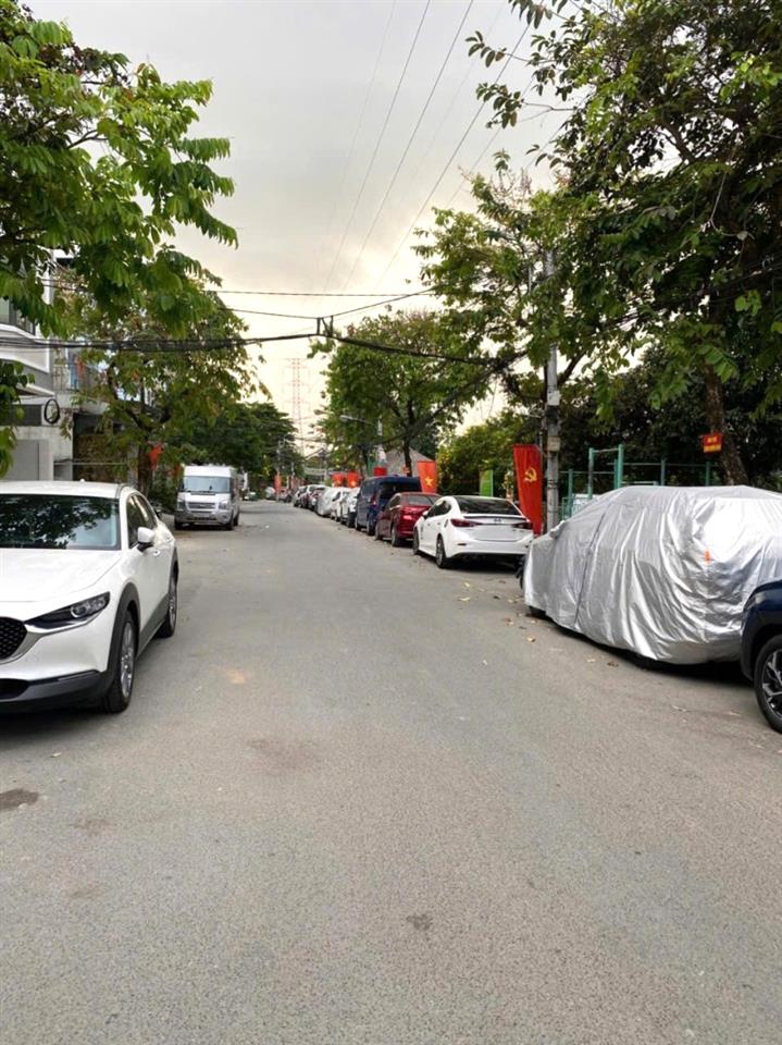 Nhà 2 Tầng 54M² Thủ Đức – Hẻm Ô Tô Xe Tải – Khu Phân Lô Đẹp Gần Quốc Lộ 13 – Giá Tốt 6.4