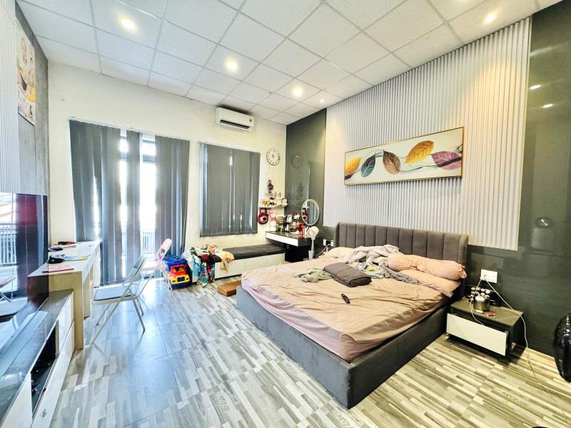 Ngộp Bank Bán Nhà Tô Ngọc Vân 90m², Ngang 4,5m, Xe Tải Đậu Cửa, Giảm 1,2 Tỷ – Còn 5,5 Tỷ