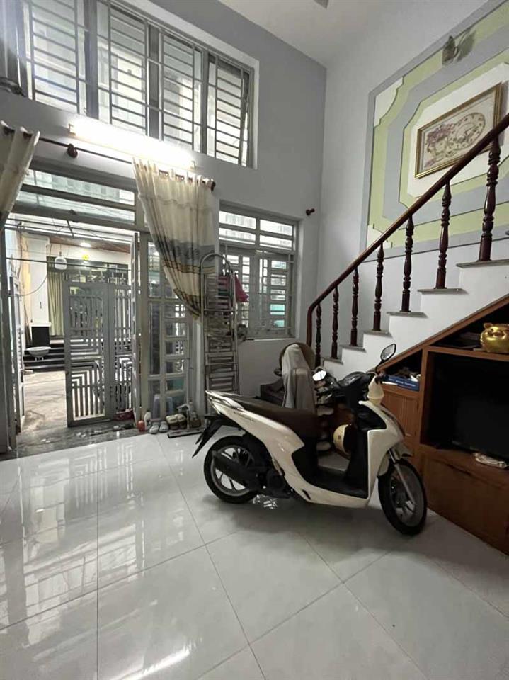Bán Nhà QL13, Hiệp Bình Phước 50m², Ngang 5m Nở Hậu, 3 Tầng, Ô Tô Vào Nhà – 4,99 Tỷ