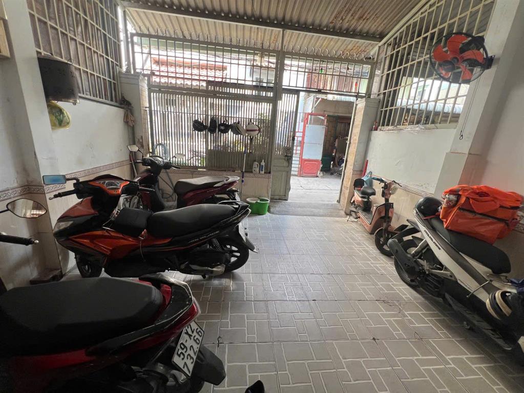 Giảm 700 triệu, nhà 76m² Trường Thọ hẻm xe hơi, chỉ 4.95 tỷ gần Metro Thủ Đức