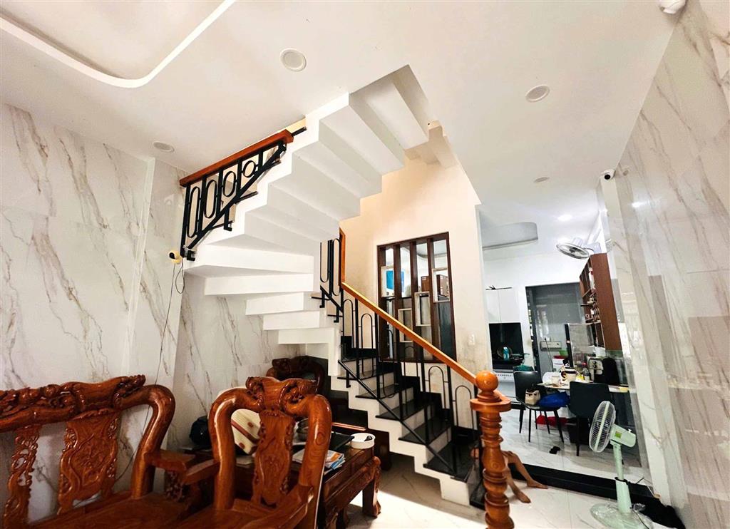 Giảm 1,2 Tỷ, Nhà 4 Tầng KDC Tam Bình 51m², Đường 10m, View Hồ Giá 6,4 Tỷ