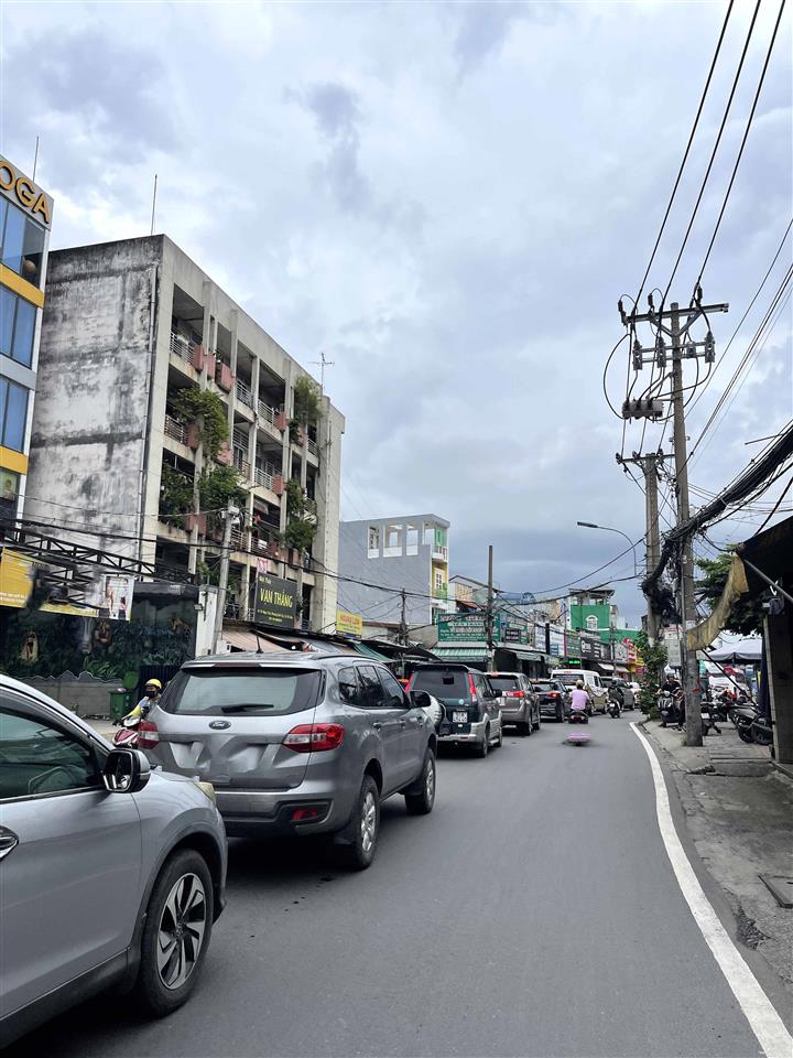 Giảm 1,81 Tỷ Nhà Tô Ngọc Vân Linh Tây, Ngang 8,2m, Hẻm Xe Hơi Giá 6,99 Tỷ