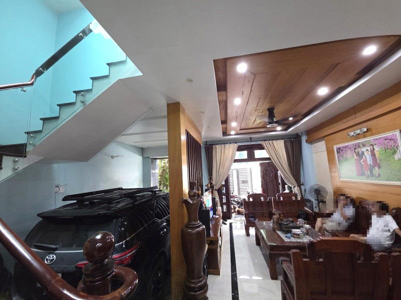 Giảm 3 Tỷ, Biệt Thự Lê Văn Chí 140m², Gara Ô Tô, Chỉ 13 Tỷ Gần Metro Thủ Đức, Linh Trung