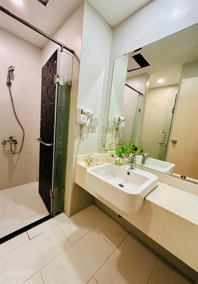Bán gấp cc 1pn, 1vs, 45m2 tại westbay ecopark giá tốt