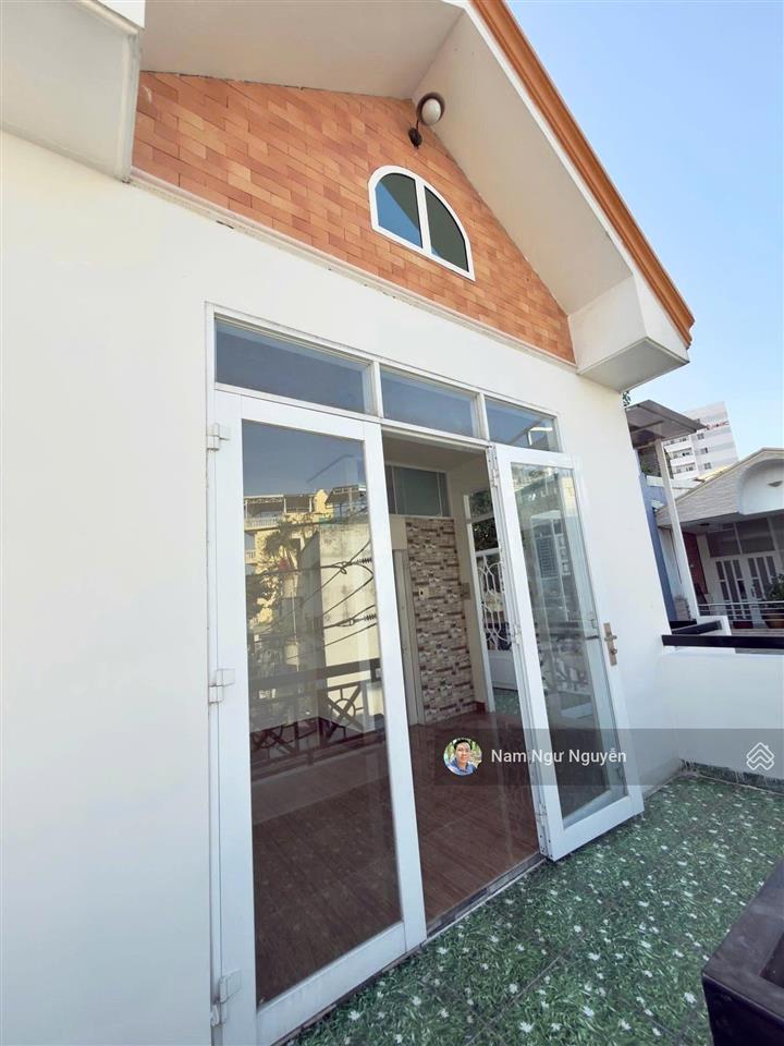 Gấp bán nhà hxh lê quang định, căn góc 2 mặt thoáng, khu vực sầm uất, nhà 4 tầng kiên cố, 96m2.