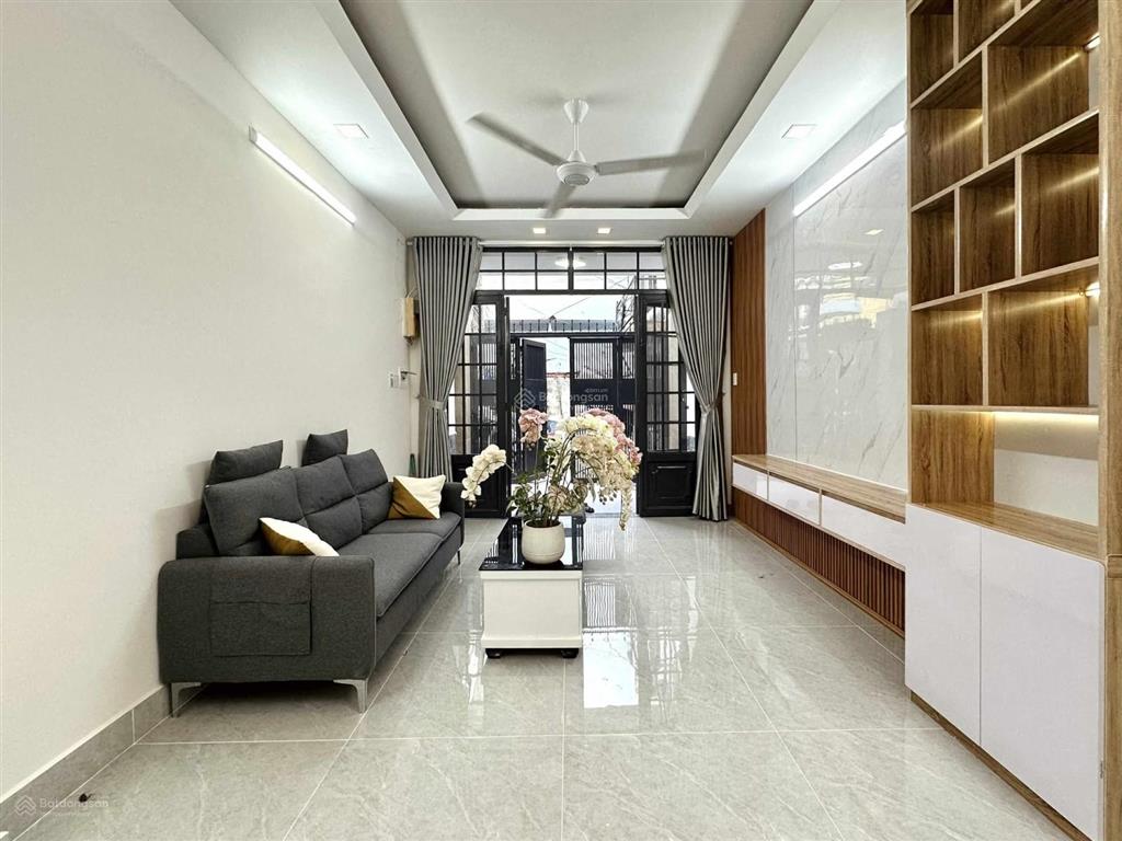 Nhà đẹp ở ngay diện tích đất 68m2 hxh ngay phan đăng lưu bình thạnh, chỉ nhỉnh 8 tỷ