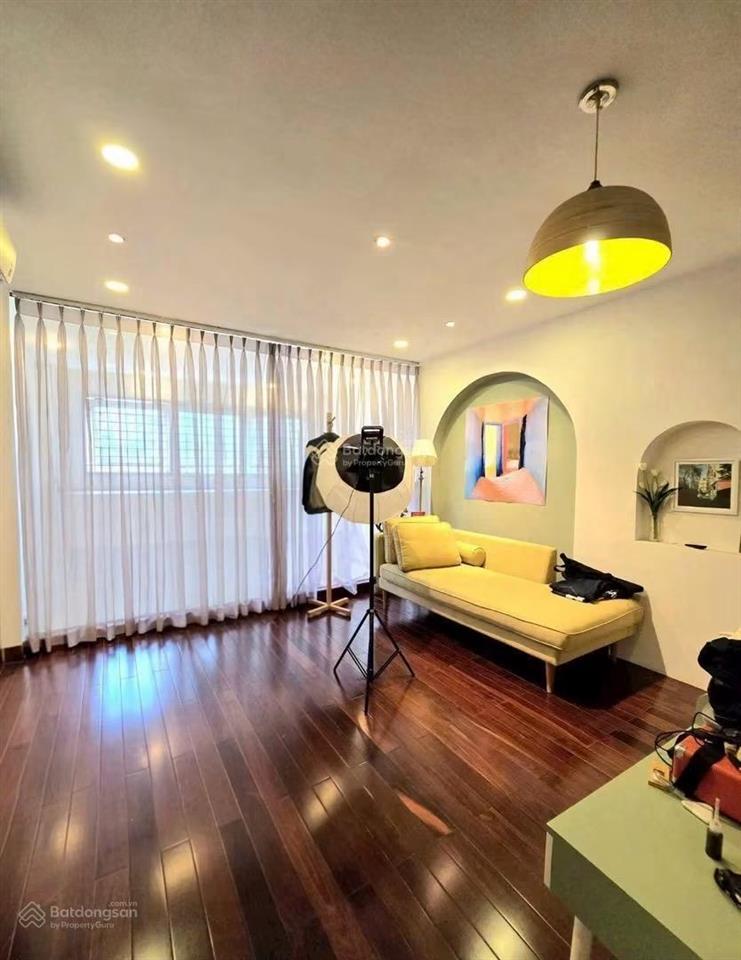 Nhà ngon phân khúc 10 tỉ  5 tầng  trung tâm bình thạnh ngay phan đăng lưu