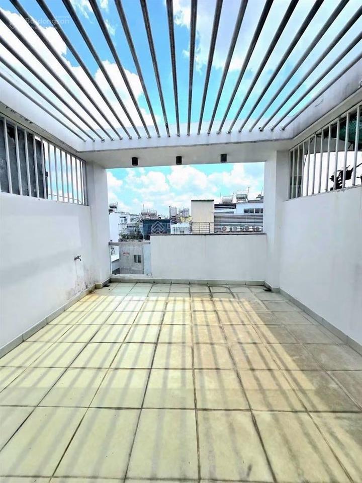 Nhà ngon phân khúc 10 tỉ  5 tầng  trung tâm bình thạnh ngay phan đăng lưu
