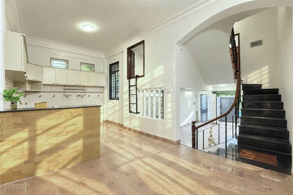 Nhà đẹp 4 tầng lô góc thoáng hxh gần chợ bà chiểu  70m2  chỉ nhỉnh 10 tỉ tl