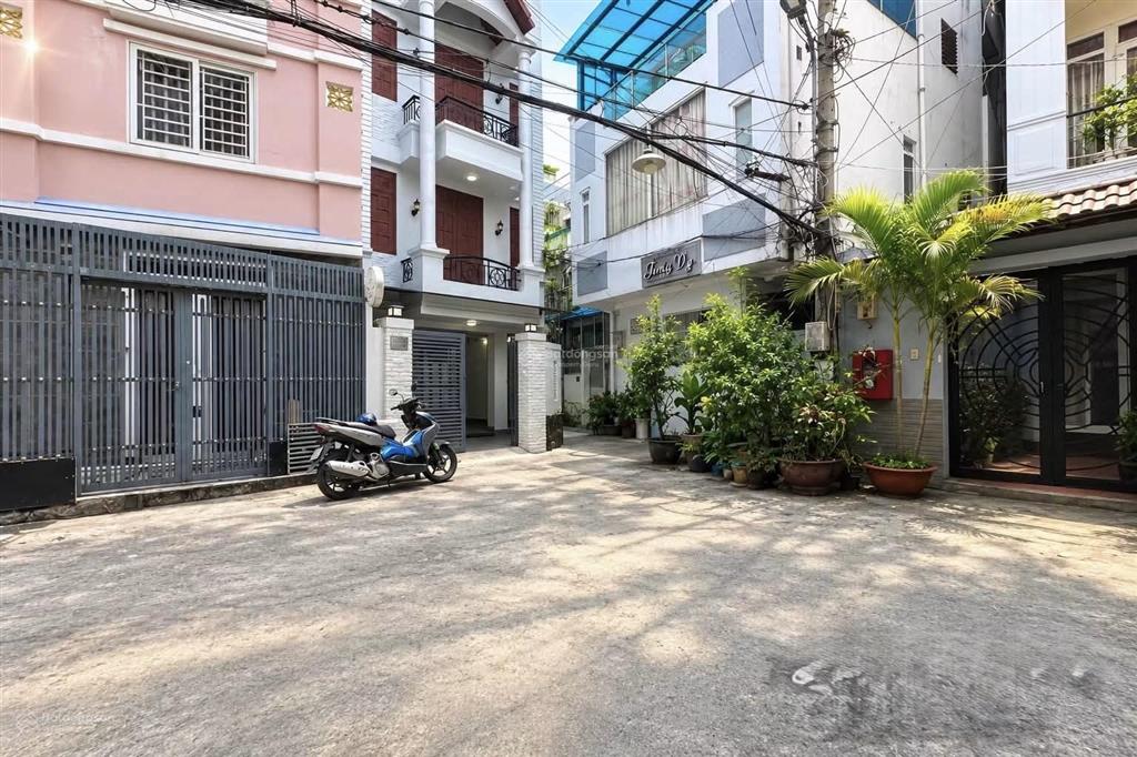 Nhà đẹp 4 tầng lô góc thoáng hxh gần chợ bà chiểu  70m2  chỉ nhỉnh 10 tỉ tl