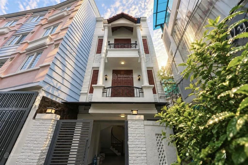 Nhà đẹp 4 tầng lô góc thoáng hxh gần chợ bà chiểu  70m2  chỉ nhỉnh 10 tỉ tl