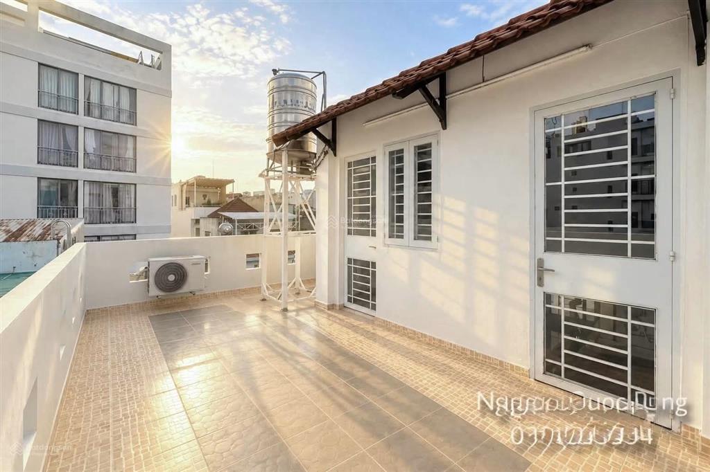 Nhà đẹp 4 tầng lô góc thoáng hxh gần chợ bà chiểu  70m2  chỉ nhỉnh 10 tỉ tl