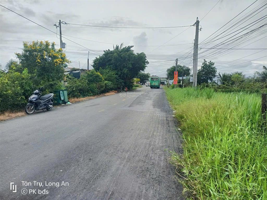 Bán gấp lô đất full thổ đường cao thị mai  trung tâm thị trấn tân trụ  dt 181m2  giá chỉ 7 tỷ