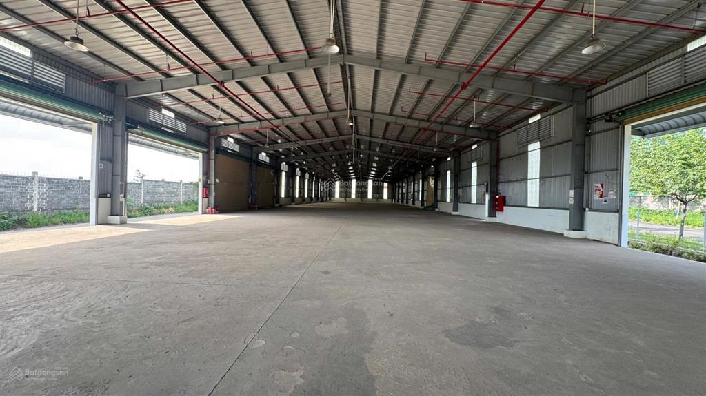 Cho thuê kho tp buôn ma thuột pccc tự động 1800m2 kho+sân bãi 2500m2