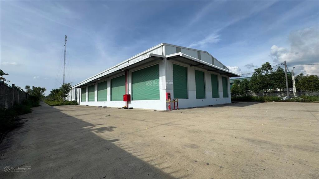 Cho thuê kho tp buôn ma thuột pccc tự động 1800m2 kho+sân bãi 2500m2