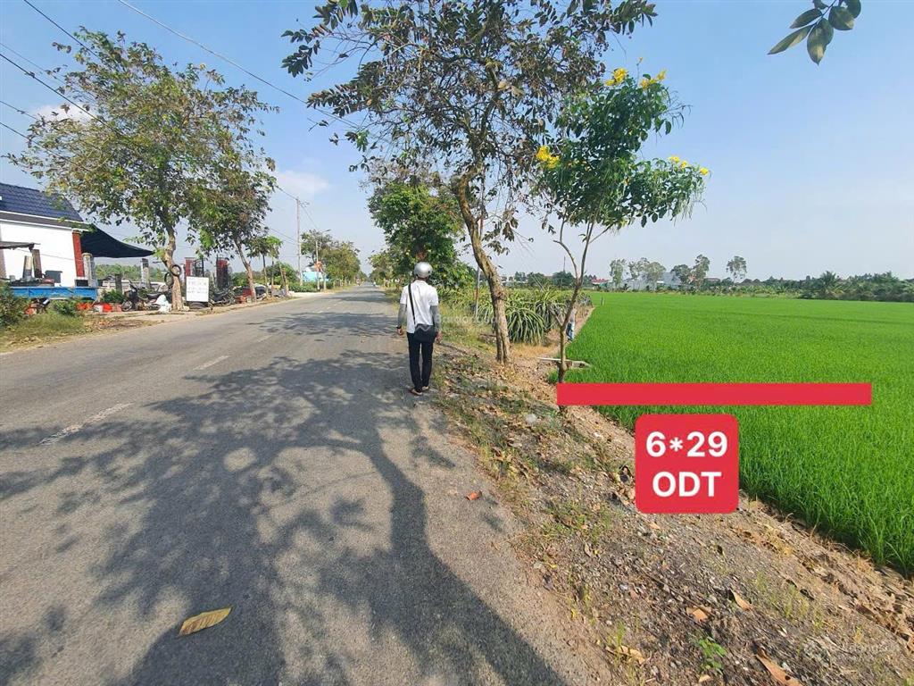 Bán đất 200m² full thổ cư  trung tâm thị trấn tân trụ  ngay bến xe  giá chỉ 7.6 tỷ