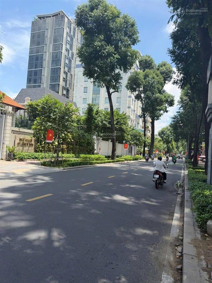 Mặt tiền quận 3, lê quý đôn, hạ hẳn 50 tỷ, bán đi định cư. 236m2, 11m x 22m, giá 212 tỷ
