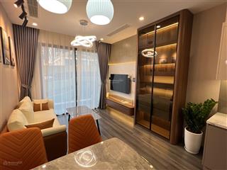 Chính chủ cần bán căn 1 ngủ +, đầy đủ nội thất cao cấp, tôi mới làm, view đẹp tầng trung, sẵn sổ
