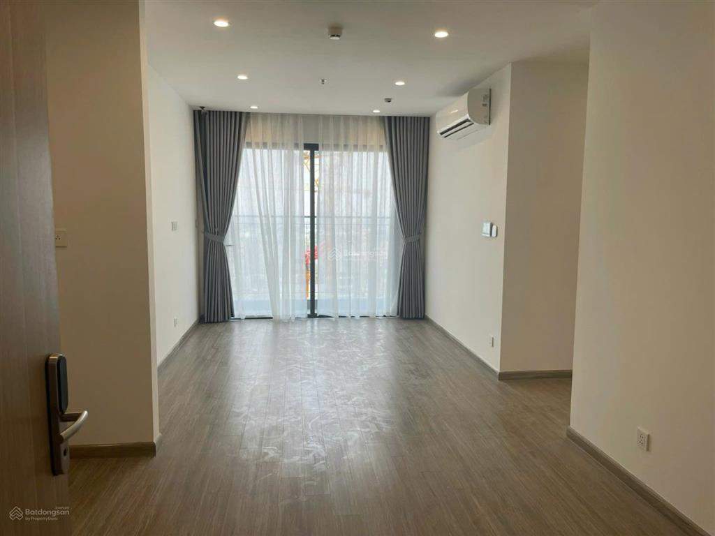 Hiếm! bán căn góc 2pn, 68m² toà p3 ban công đb  đn cực mát  nhà nguyên bản dễ decor  giá 4.6 tỷ