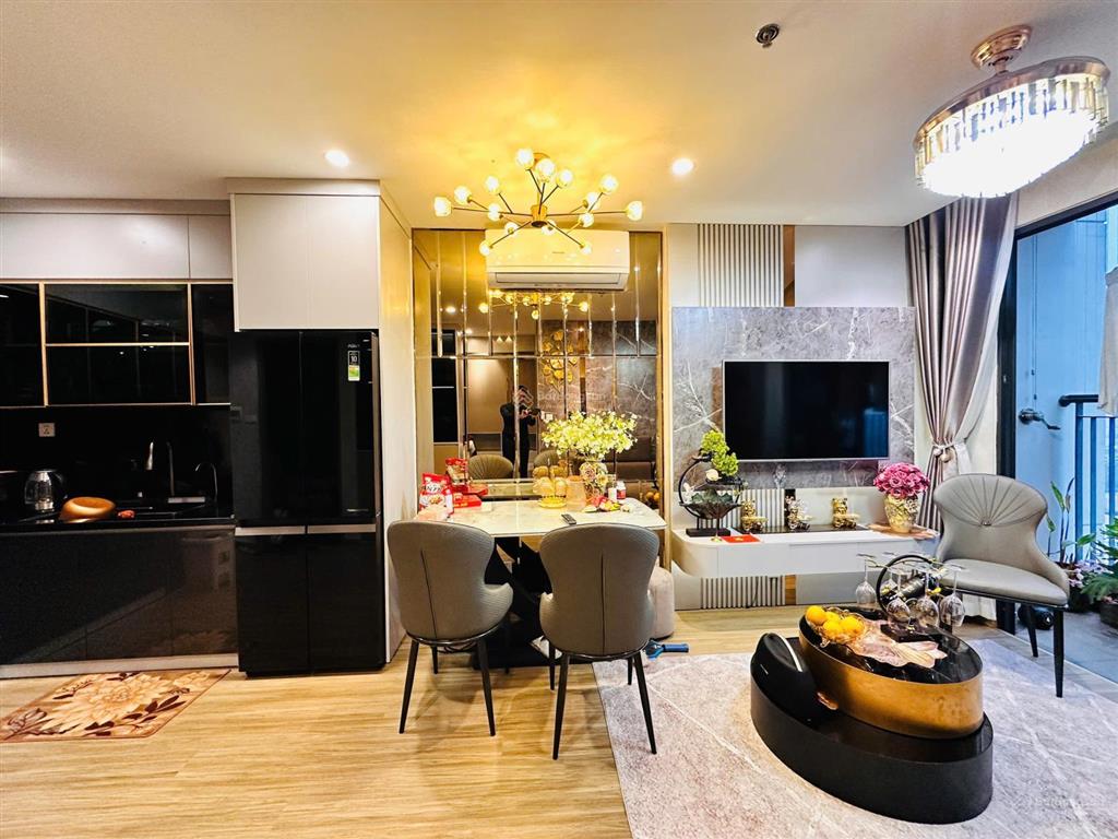 Siêu rẻ! chỉ 3,42 tỷ sở hữu căn 1n + 1  s1.12  tầng trung, hướng đb mát, nội thất luxury đẳng cấp