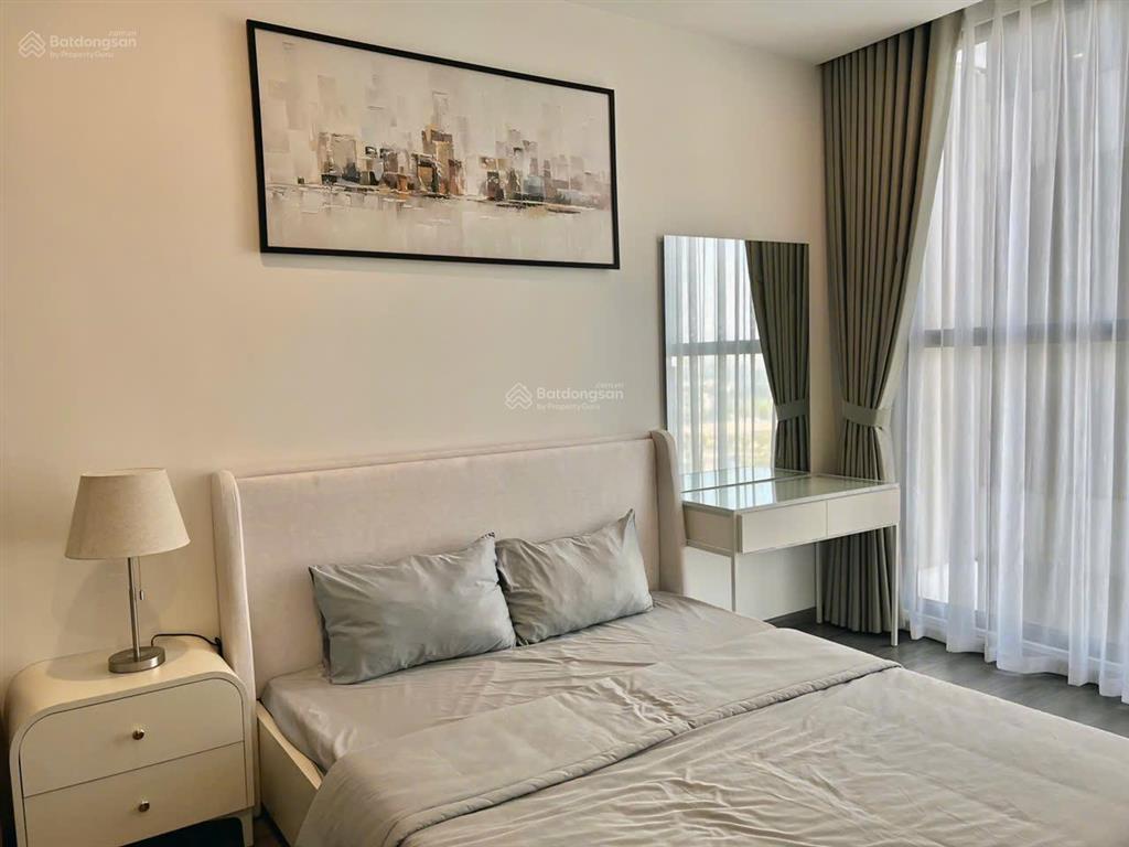 Siêu rẻ! chỉ 3,18tỷ bán gấp căn 1n 41m2 r1.05  tầng trung hướng đb sẵn hợp đồng thuê 7.9tr/tháng