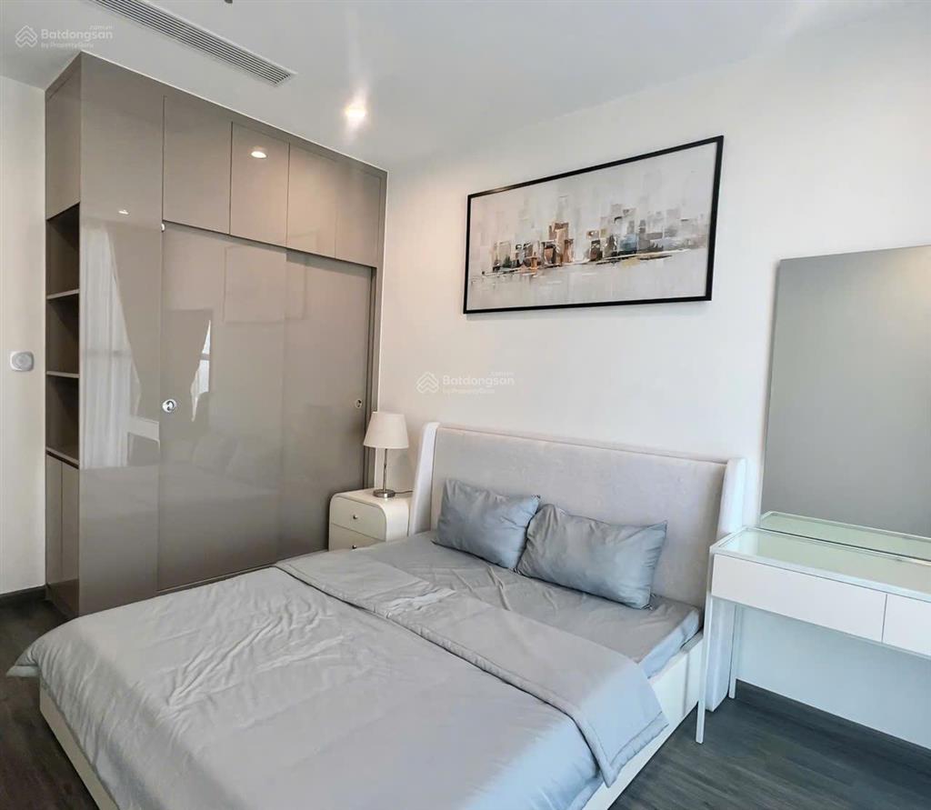 Siêu rẻ! chỉ 3,18tỷ bán gấp căn 1n 41m2 r1.05  tầng trung hướng đb sẵn hợp đồng thuê 7.9tr/tháng