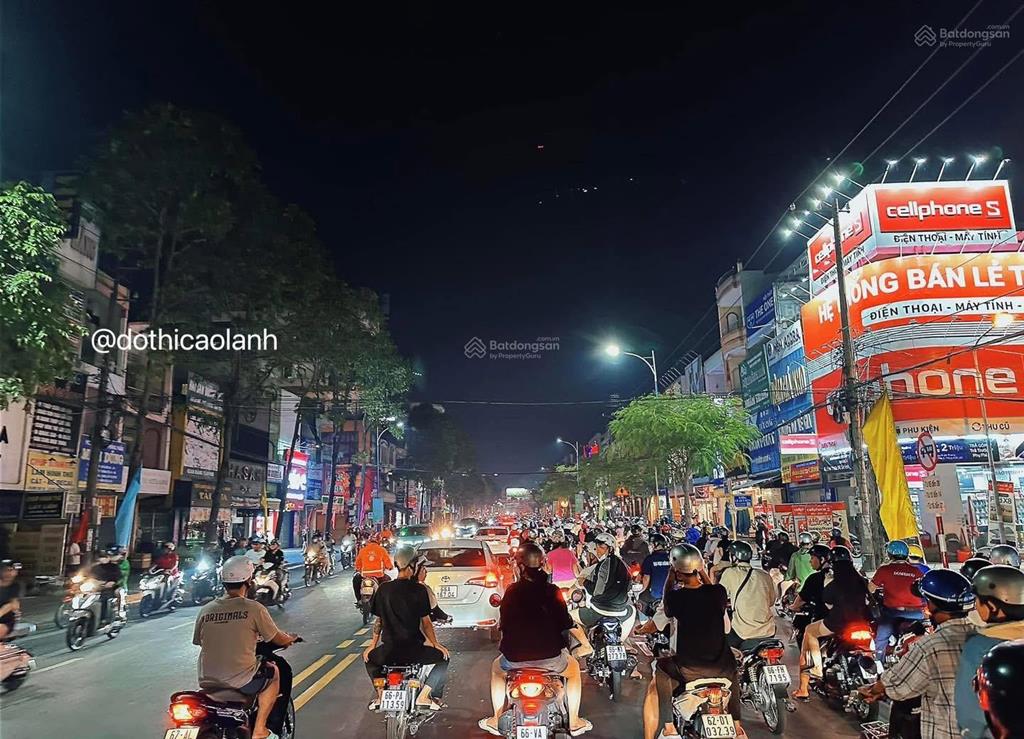 Nhà góc 2 mặt tiền phố lý thường kiệt, phường cao lãnh, đồng tháp 7*23m 162m2 giá hot 10tr/m2