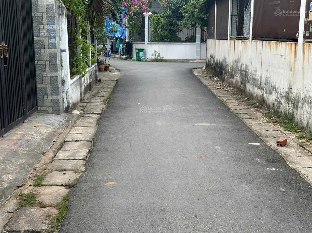 Bán nhà cấp 4 cũ hẻm xe hơi thông ngay tân xuân 1, hóc môn ngang hơn 4m chỉ 3.5 tỷ còn thương lượng