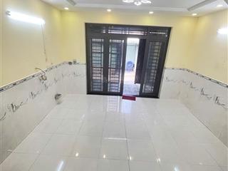Bán nhà 2 tầng kiên cố hẻm xe hơi ngang 5m tân xuân hóc môn chỉ nhỉnh 4 tỷ còn thương lượng