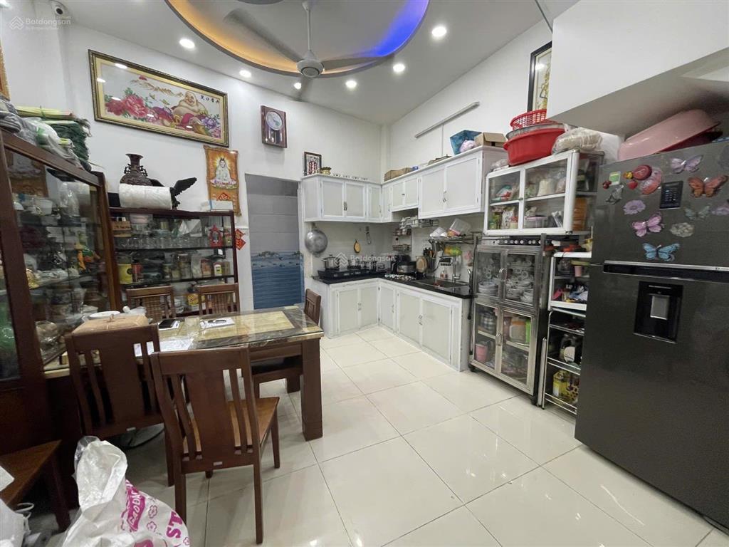 Bán nhà 2 tầng mới ở ngay ngang hơn 6m nguyễn thị sóc bà diểm hóc môn chỉ hơn 4ty chút thôi