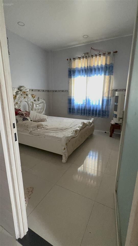 Bán nhà 3 tầng mặt tiền kinh doanh đỉnh ngang gần 6m trần thị bốc hóc môn chỉ 6.5 tỷ tl