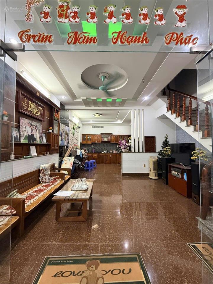 Bán nhà 2 tầng mặt tiền đường tân chánh hiệp ngang gần 6m100m2 chỉ 6.5 tỷ quận 12 còn tl