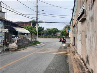 Bán nhà cấp 4 diên tích rộng lớn ngang 5m*21103m2 cn đủ shr khu dân cư tân thới nhì hóc môn