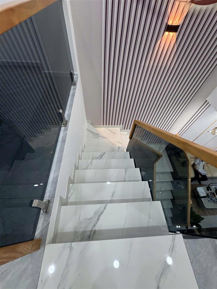 Bán nhà mới 2 tầng hẻm xe hơi sát mặt tiền đường xuân thới thượng 17 bà điểm hóc môn chỉ 4,x tỷ