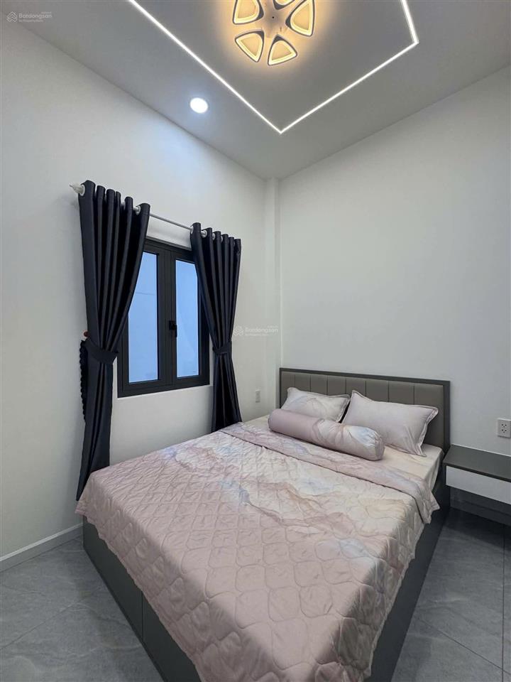 Bán nhà mới 2 tầng hẻm xe hơi sát mặt tiền đường xuân thới thượng 17 bà điểm hóc môn chỉ 4,x tỷ