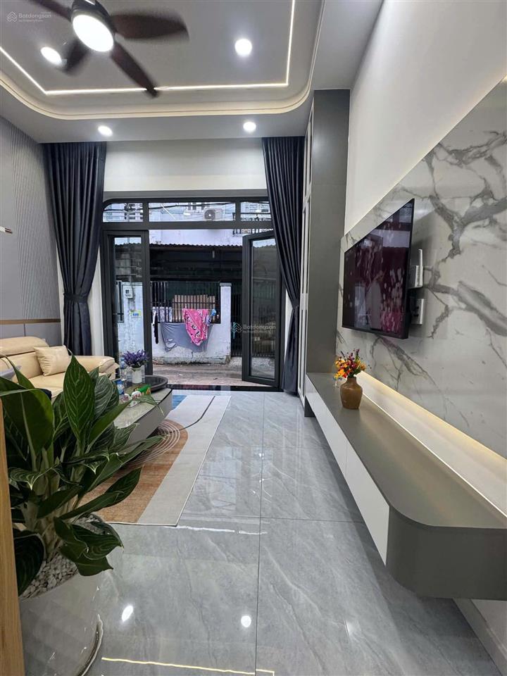 Bán nhà mới 2 tầng hẻm xe hơi sát mặt tiền đường xuân thới thượng 17 bà điểm hóc môn chỉ 4,x tỷ