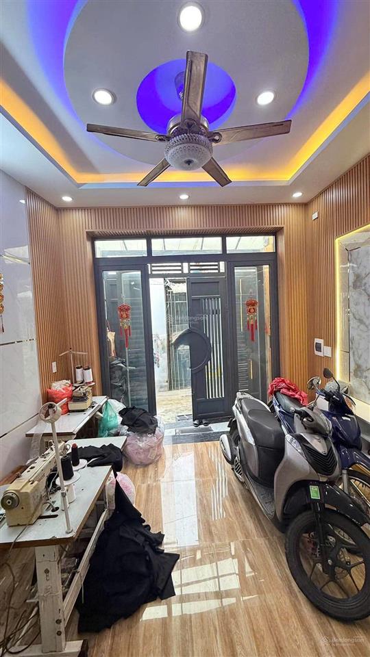 Bán nhà 3 tầng hẻm xe btct nhà mới ở ngay huỳnh thị hai tân chánh hiệp quận 12 chỉ nhỉnh 4 tỷ