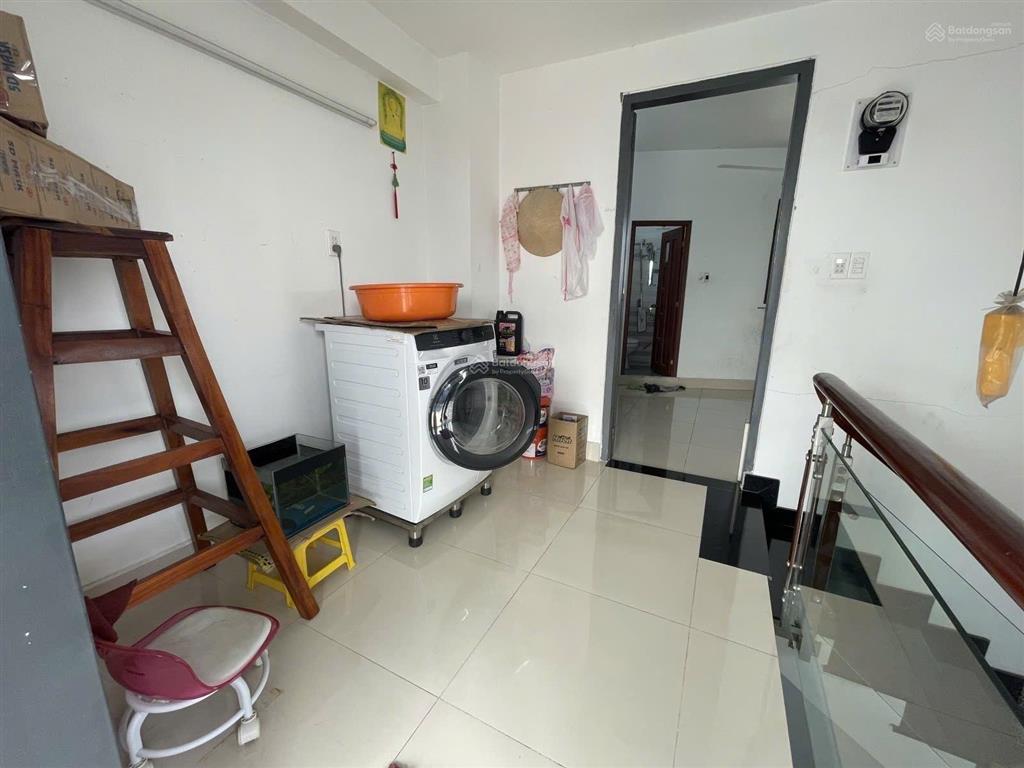 Bán nhà 4 tầng btct nhà mới ở ngay5pn sát mặt tiền nguyễn ảnh thủ 30m ra hẻm xe hơi bà điểm hm