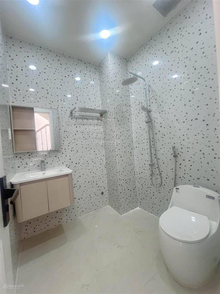 Bán nr 4pn 4wc giá cực chất 9,5 tỷ tại quốc lộ 13, 50m2