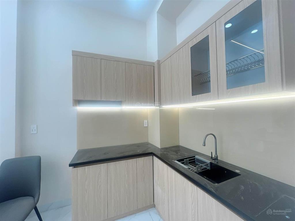 Bán nr 4pn 4wc giá cực chất 9,5 tỷ tại quốc lộ 13, 50m2