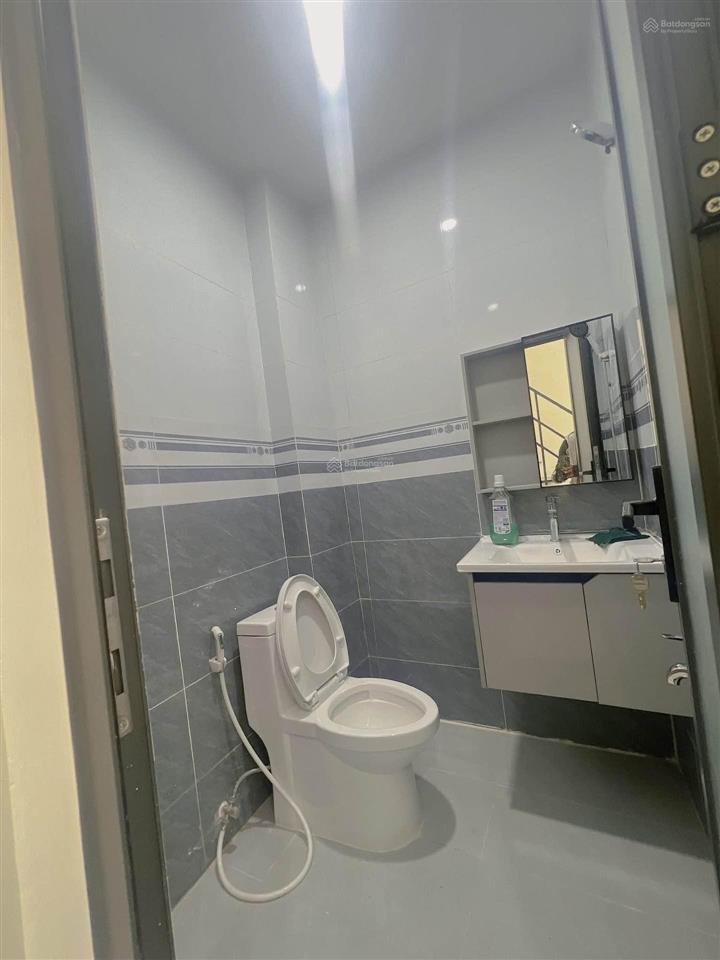 Bán nhà riêng tại đường số 10, 2,5 tỷ, 24m2, 1pn, 2wc