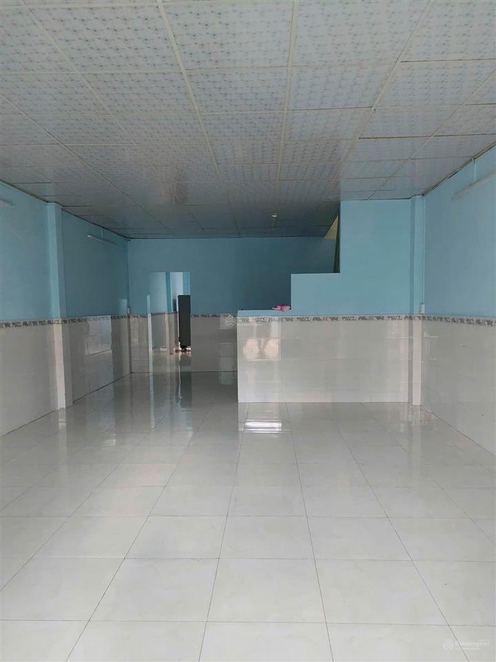 Bán gấp nhà riêng 102m2 tại quốc lộ 13, 9 tỷ, 2pn, 2wc, pháp lý đầy đủ, hướng tây bắc