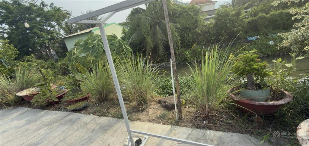 Cần bán lô đất 5 nhân 20 đường phan văn lại
