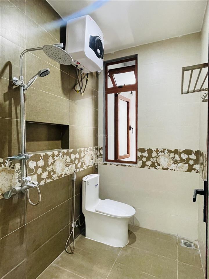 Căn hộ 60m tại trần quý kiên, vừa hoàn thiện, phòng sáng thoáng, đầy đủ nội thất.