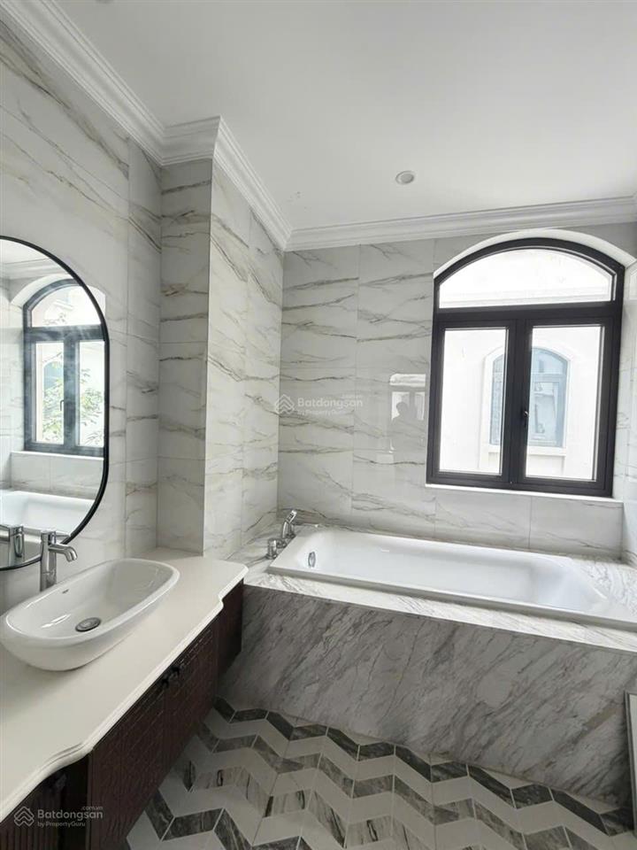 Bán liền kề xẻ khe vinhomes ocean park 2, 15 tỷ, 77m², view đẹp, giá tốt